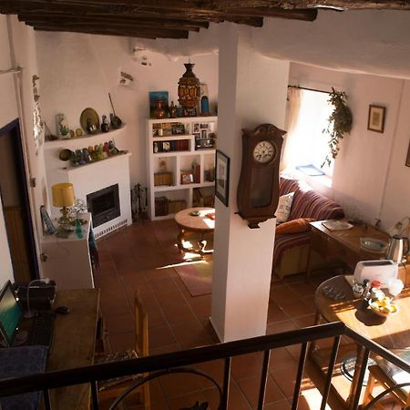 La Flecha Hostel Abrucena Bagian luar foto
