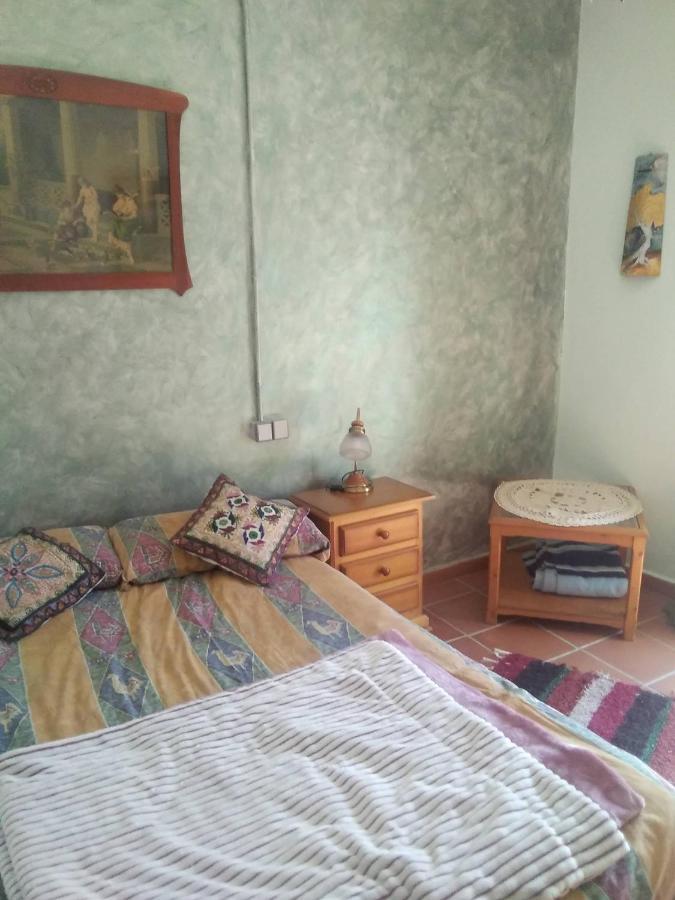 La Flecha Hostel Abrucena Bagian luar foto