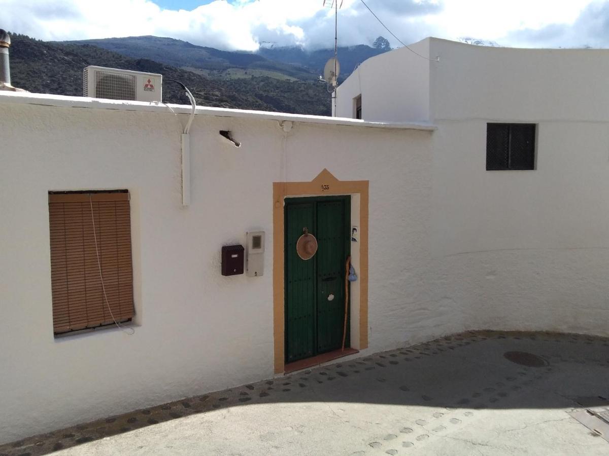 La Flecha Hostel Abrucena Bagian luar foto