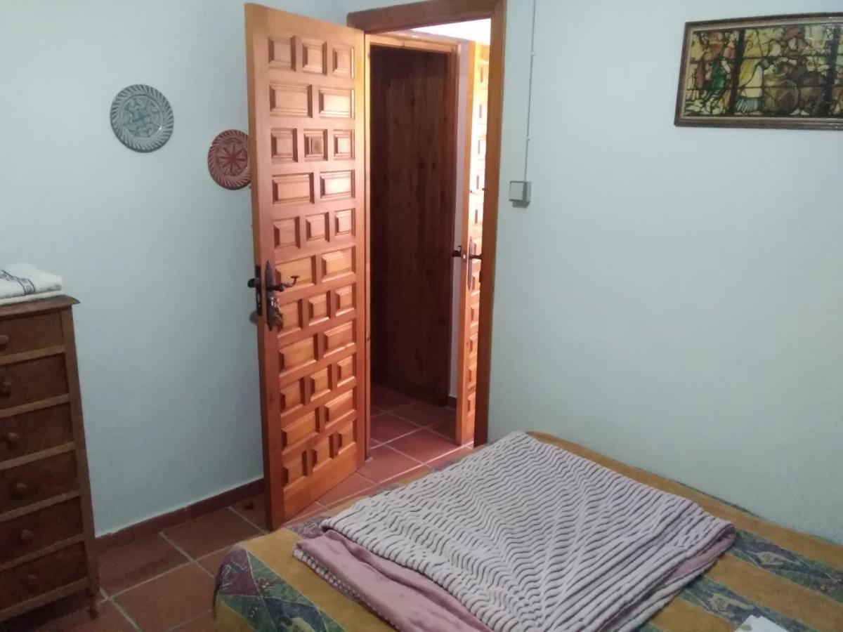 La Flecha Hostel Abrucena Bagian luar foto