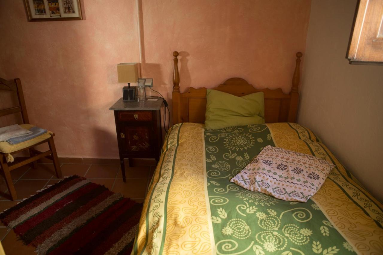 La Flecha Hostel Abrucena Bagian luar foto