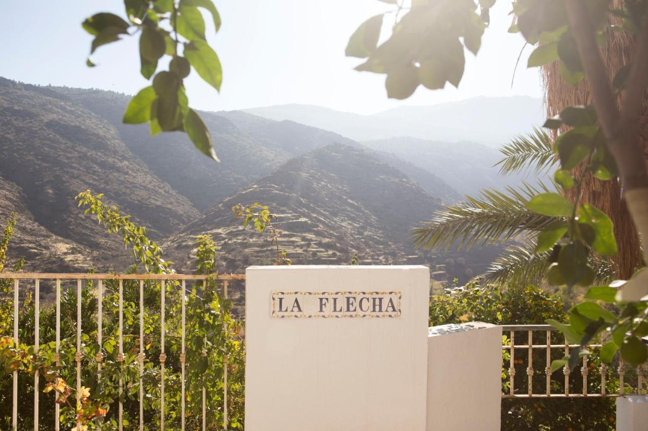 La Flecha Hostel Abrucena Bagian luar foto