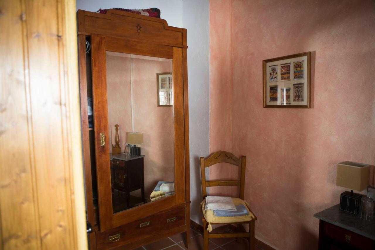 La Flecha Hostel Abrucena Bagian luar foto